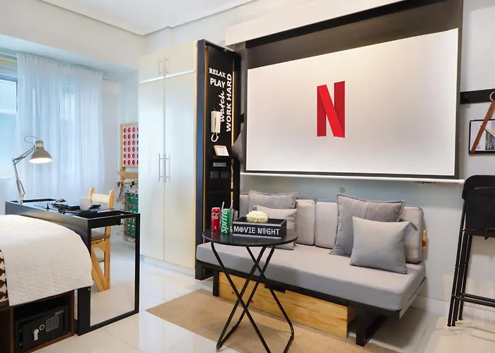 Relaxing Bgc Business Ready With 84inch Cinema Apartment