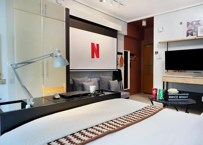 Relaxing Bgc Business Ready With 84inch Cinema *